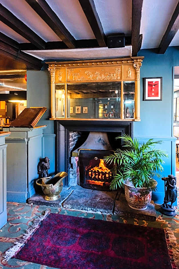 Brook Whipper-In Hotel