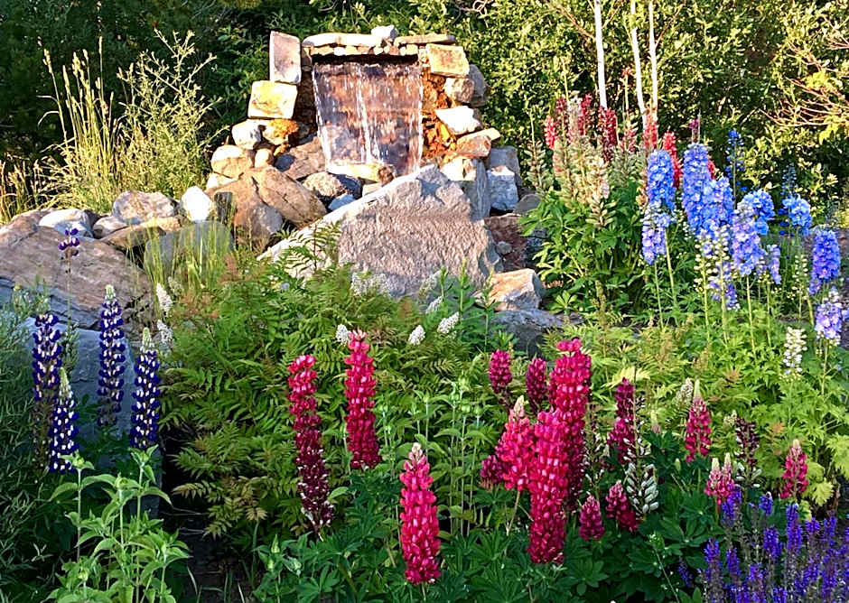 Summit Mountain Lodge and Steakhouse