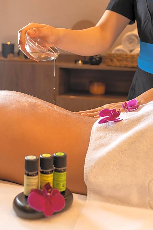 Sky Blue Hotel & Spa