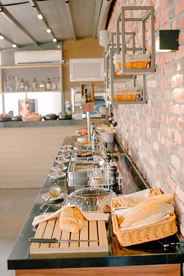 Laren Sea Side Hotel Spa