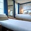 Hotel de Neuve by Happyculture