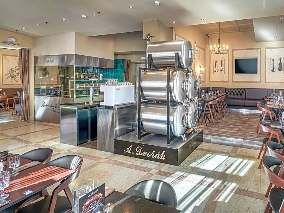 Hotel Maestro by Adrez