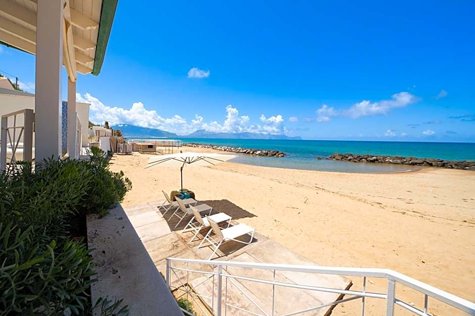 Amira Beach Villa by Le Dhome Sicily