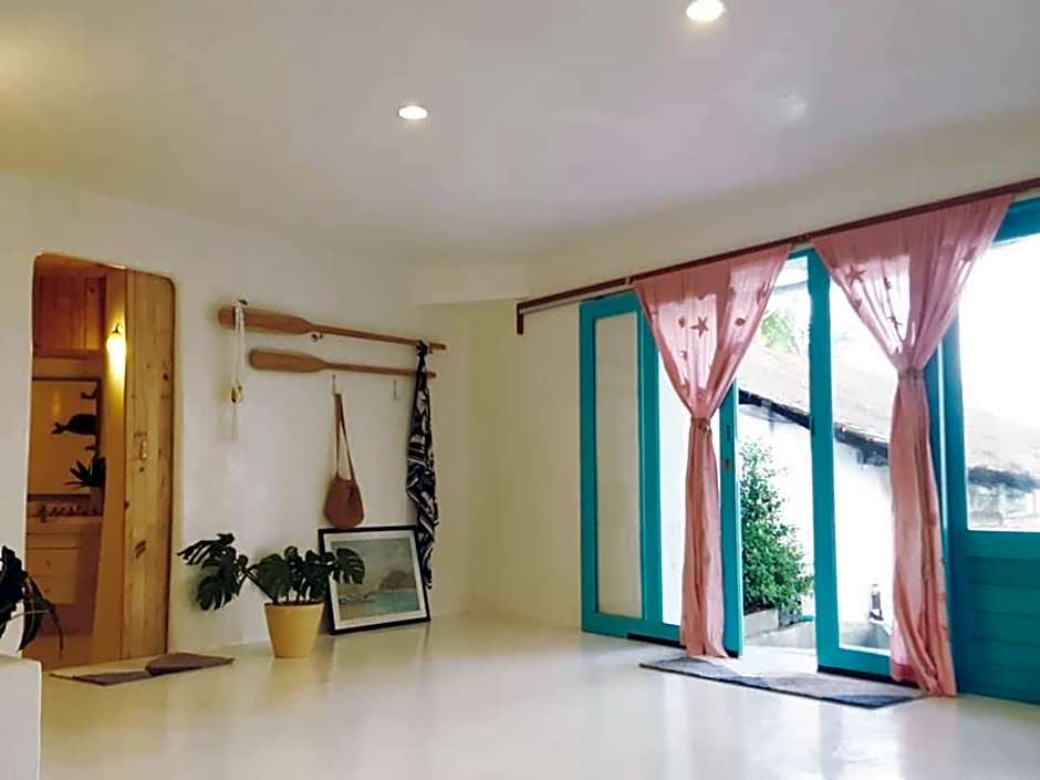 Maliblues Bed & Art Gallery