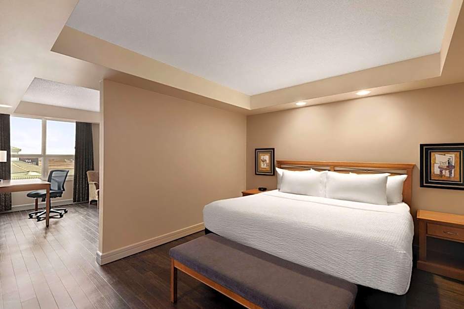 Royal Hotel Edmonton Airport Trademark Collection by Wyndham