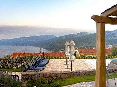 Hotel Villa Gustui Maris