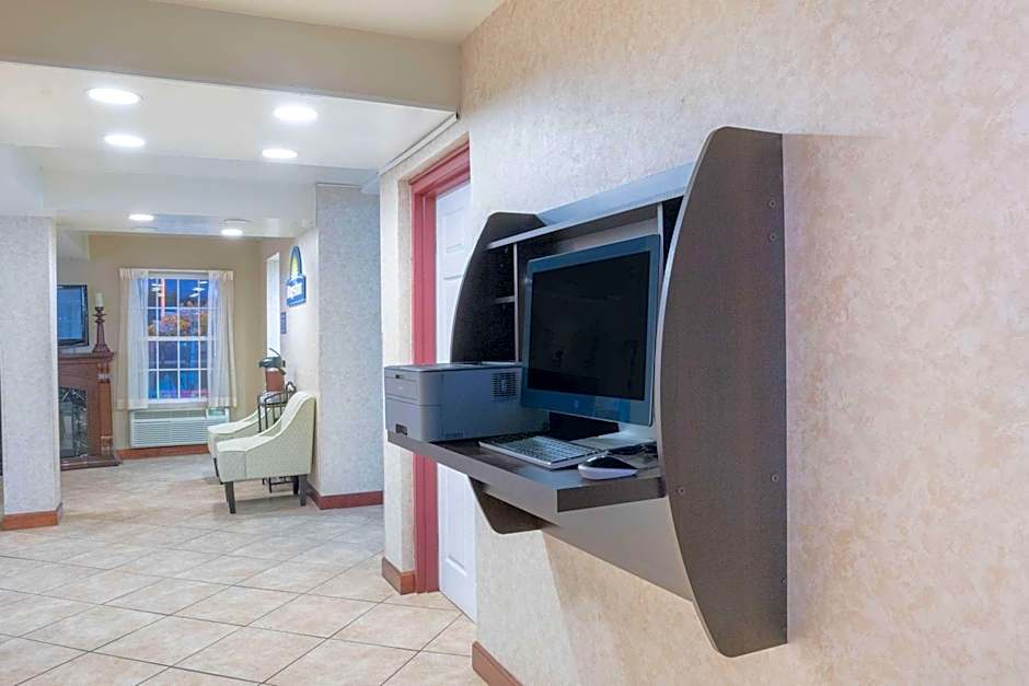 Days Inn by Wyndham Cave City