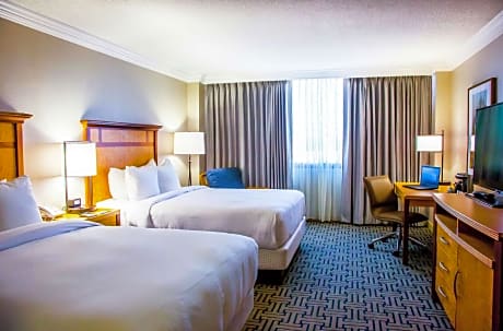 2 Queen Bed Executive Level
