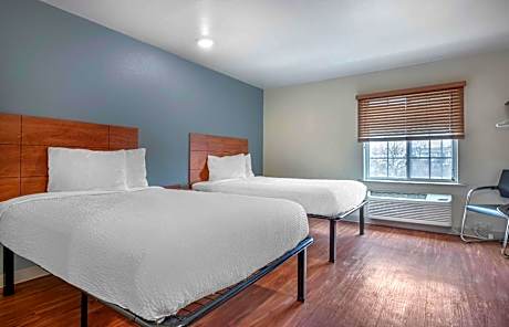 Double Room with Roll-in Shower - Disability Access/Non-Smoking