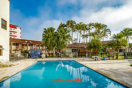 Casa em condomínio a 500m da praia em Bertioga