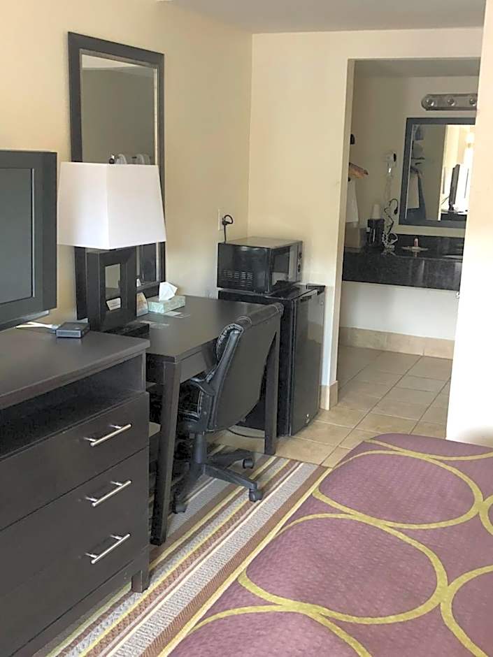 Super 8 by Wyndham Augusta