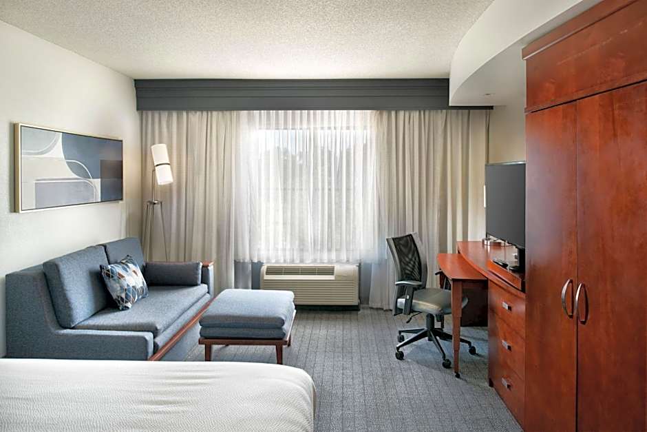 Courtyard by Marriott Memphis Collierville