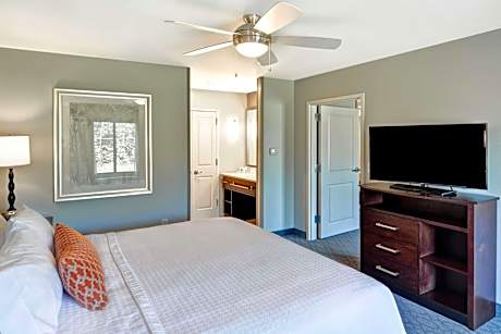 1 King Bed 1 Bedroom Suite Nonsmoking