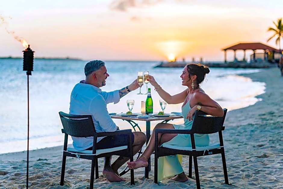 Harbour Village Beach Club