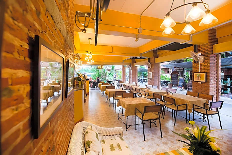 Pong Phen Guesthouse