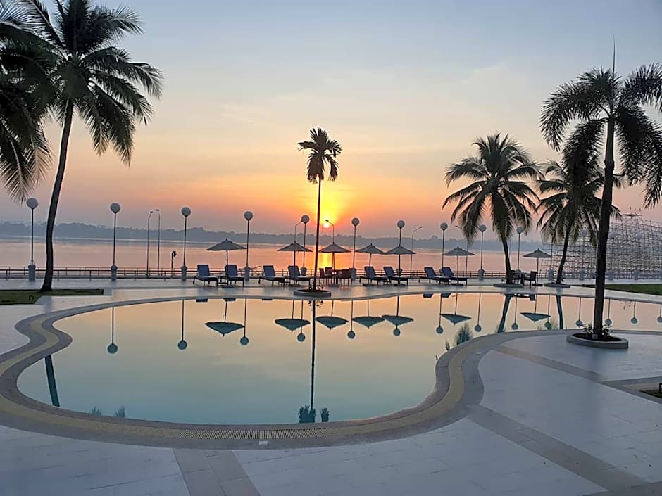 Fortune River View Hotel Nakhon Phanom
