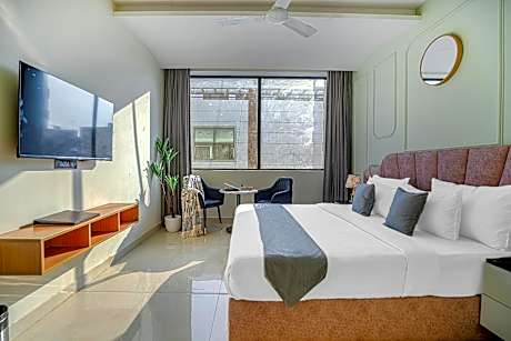 HOTEL SKY VIEW - Zirakpur, Chandigarh