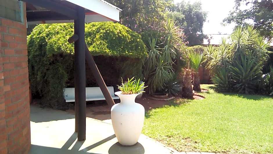 Horseshoe Inn and Conference Center