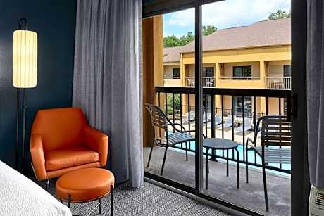 1 Bedroom 2 room Suite, 2 Double, Sofa bed, Courtyard view