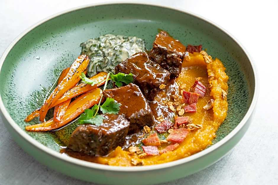 The Funny Lion - Puerto Princesa