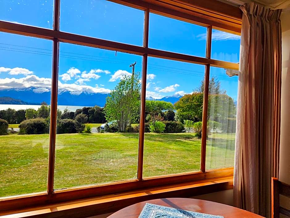Manapouri Holiday Park