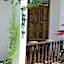 Barabara House