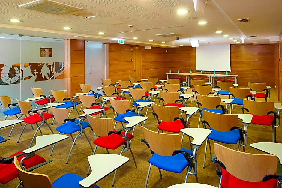 Oceanus Aparthotel