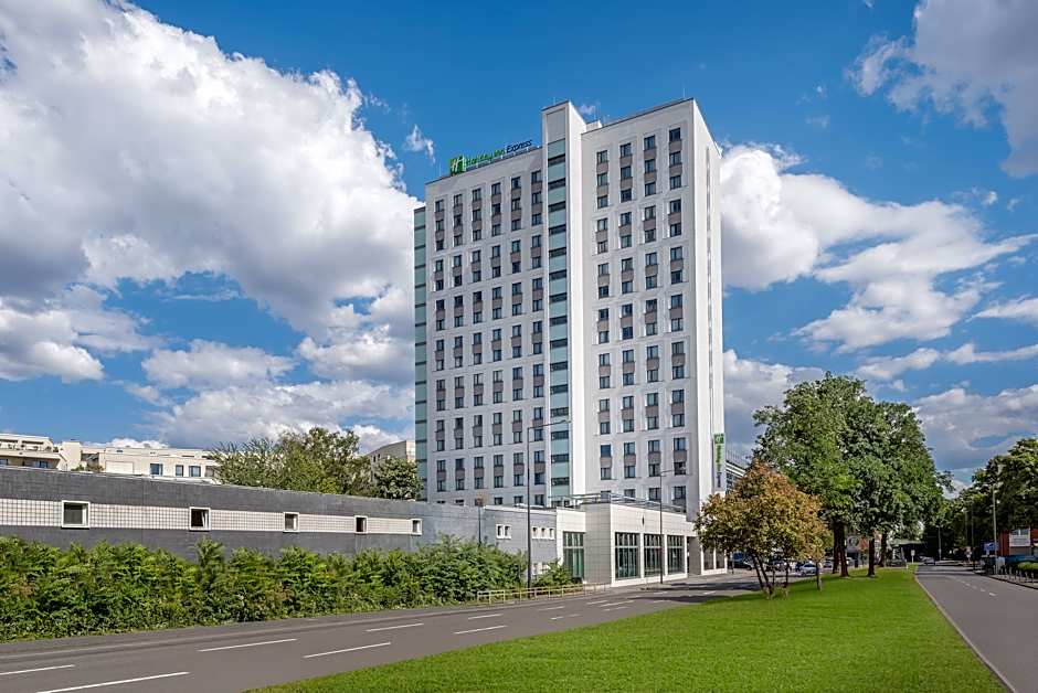 Premier Inn Köln City Süd