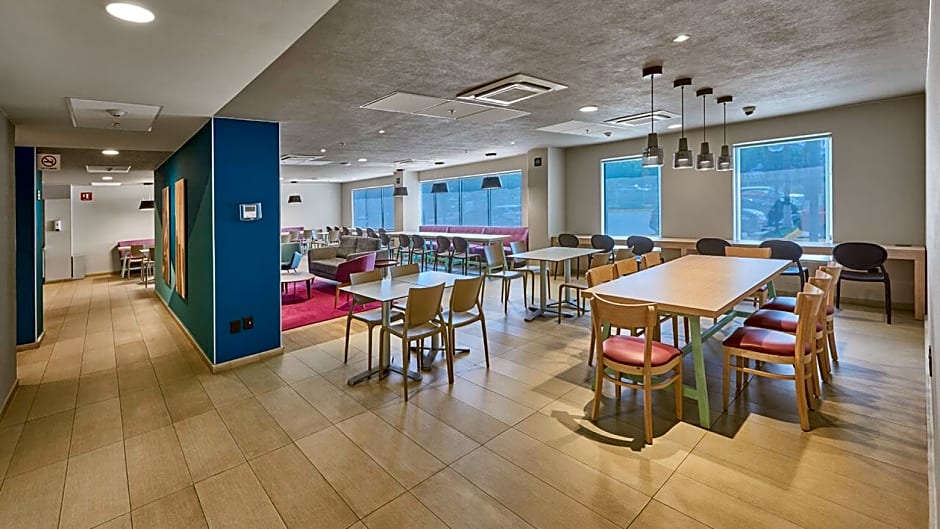 City Express Suites by Marriott Queretaro