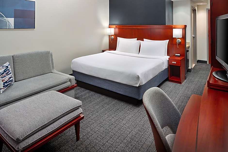 Courtyard by Marriott Warner Robins