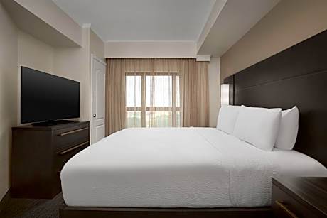 1 Bedroom Suite, 1 King, Sofa bed