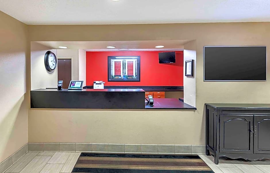 Extended Stay America Select Suites - Milwaukee - Wauwatosa