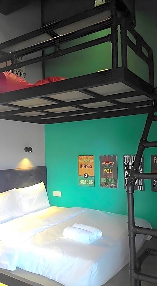 OYO 90899 Tube Hotel Melaka