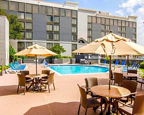 Comfort Inn & Suites Plano East