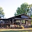 Bell Gorge Wilderness Lodge