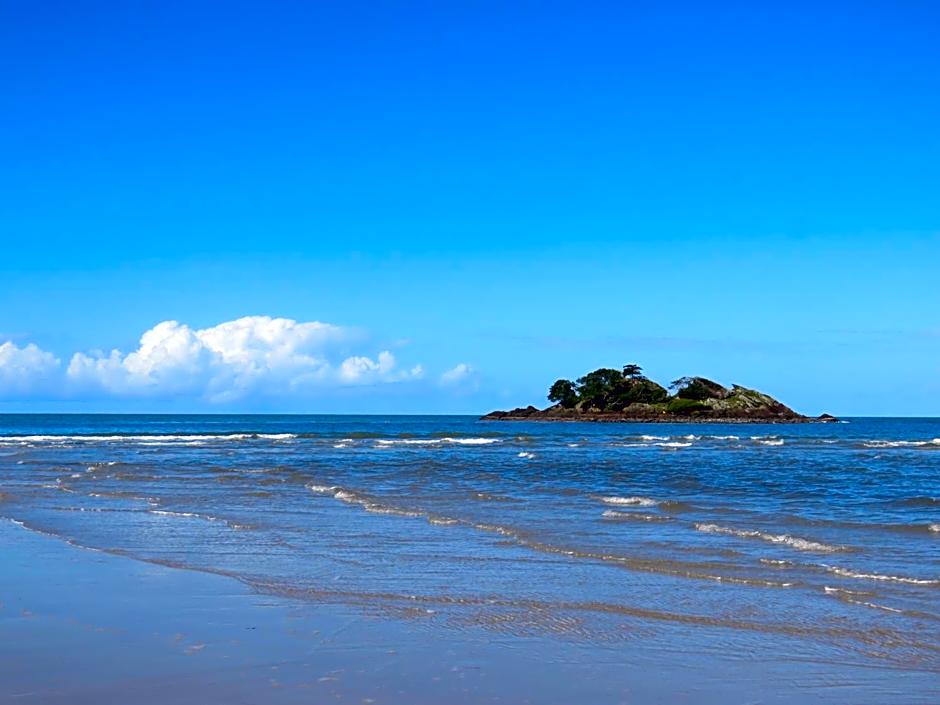 Thornton Beach Bungalows Daintree