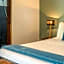 Golden Monkey Beach Hotel