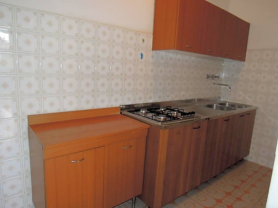 Cozy Two-Bedroom Apartment 500m from the sea