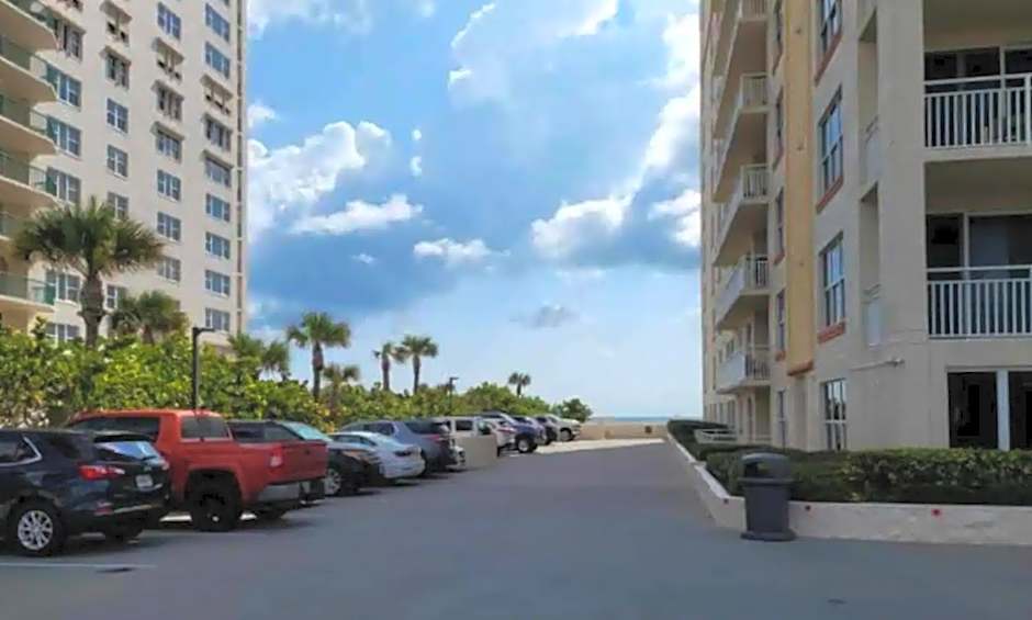 Opus Condominiums