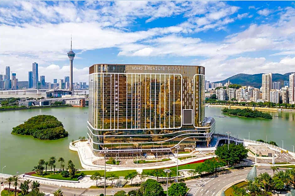 Yoho Resorts World Hotel