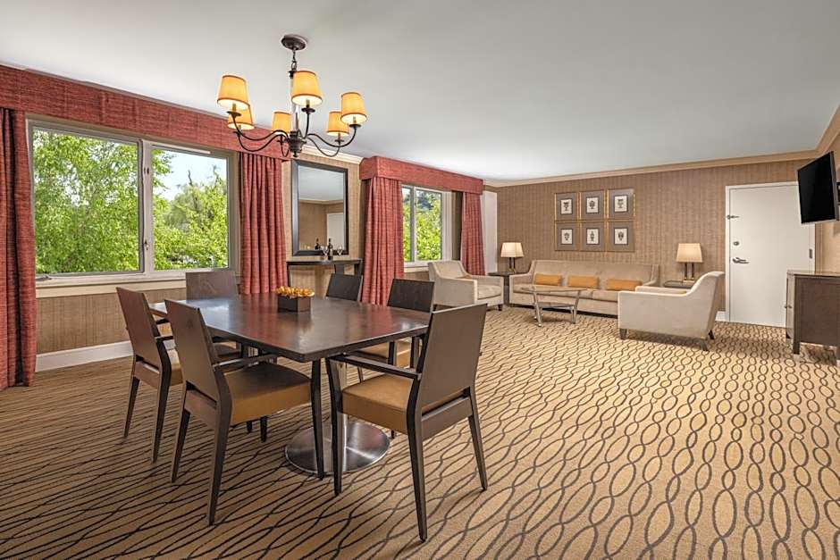 Sleepy Hollow Hotel