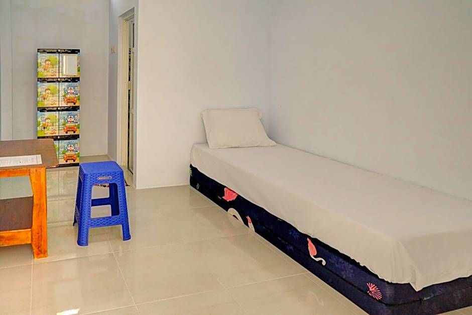 OYO Life 92918 Rumah Kost Arrahma Syariah