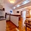 Kastro Studios Apartments