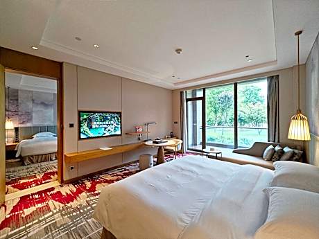 1 King Standard Garden View