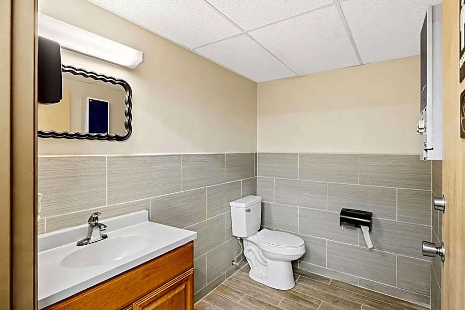 Econo Lodge Emporia