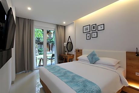 Deluxe Double Room with Garden View