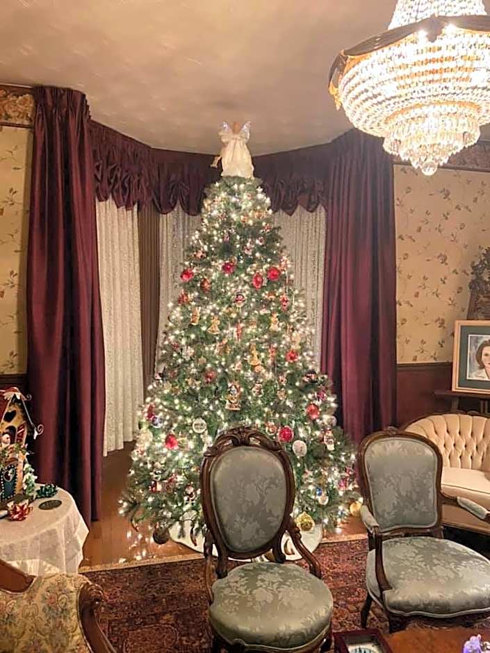 Pemberley House Bed and Breakfast