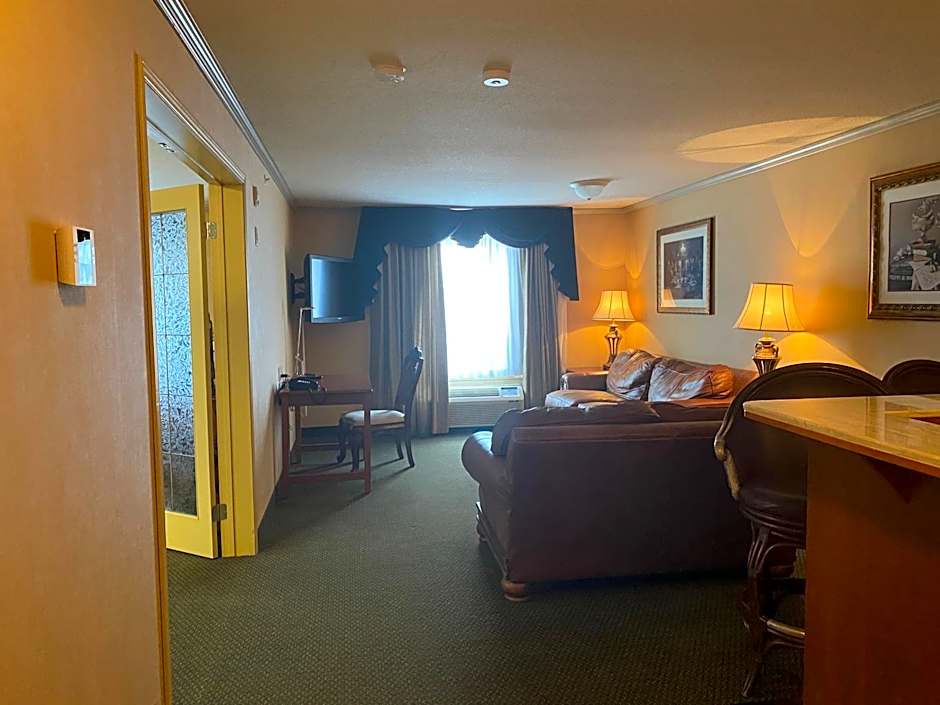 Merit Hotel & Suites