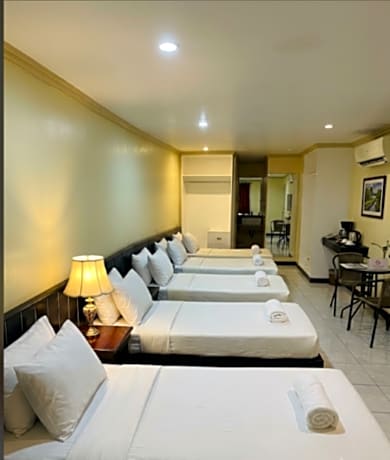 Family Royale Room