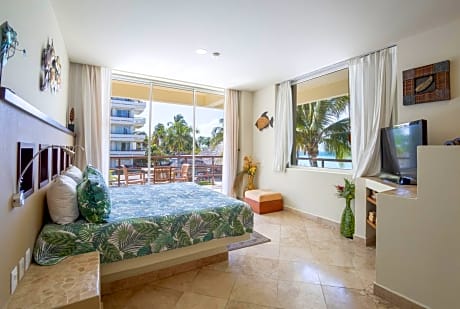 One-Bedroom Suite Beachfront